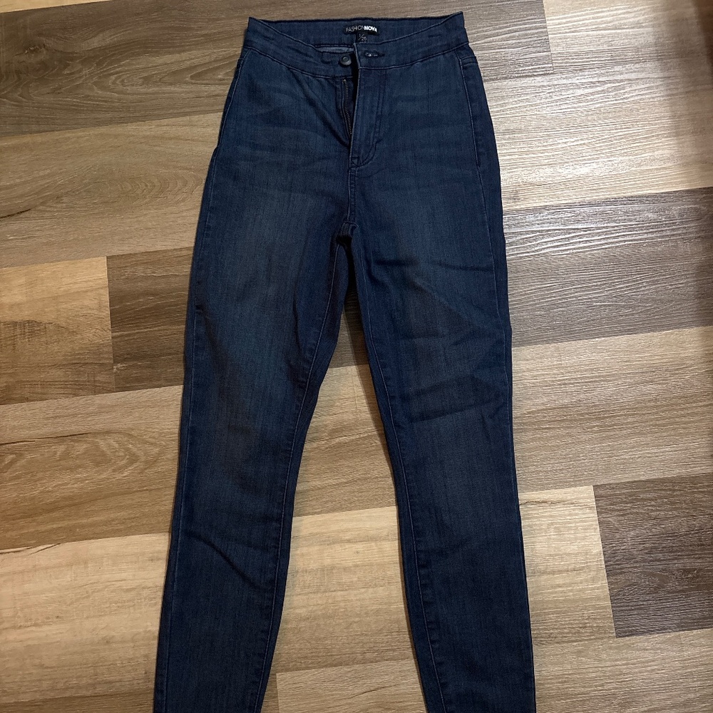 Women’s Skinny Leg Jeans